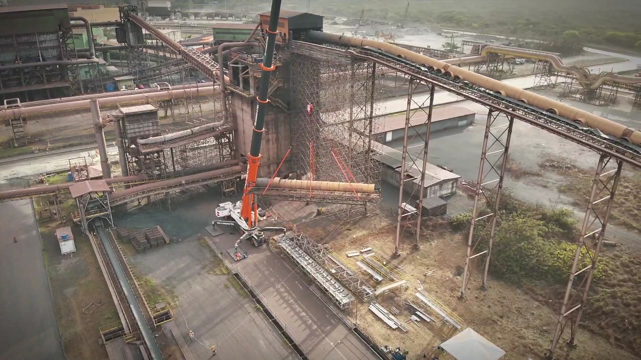 Operação industrial da DB Guindastes — troca de módulo