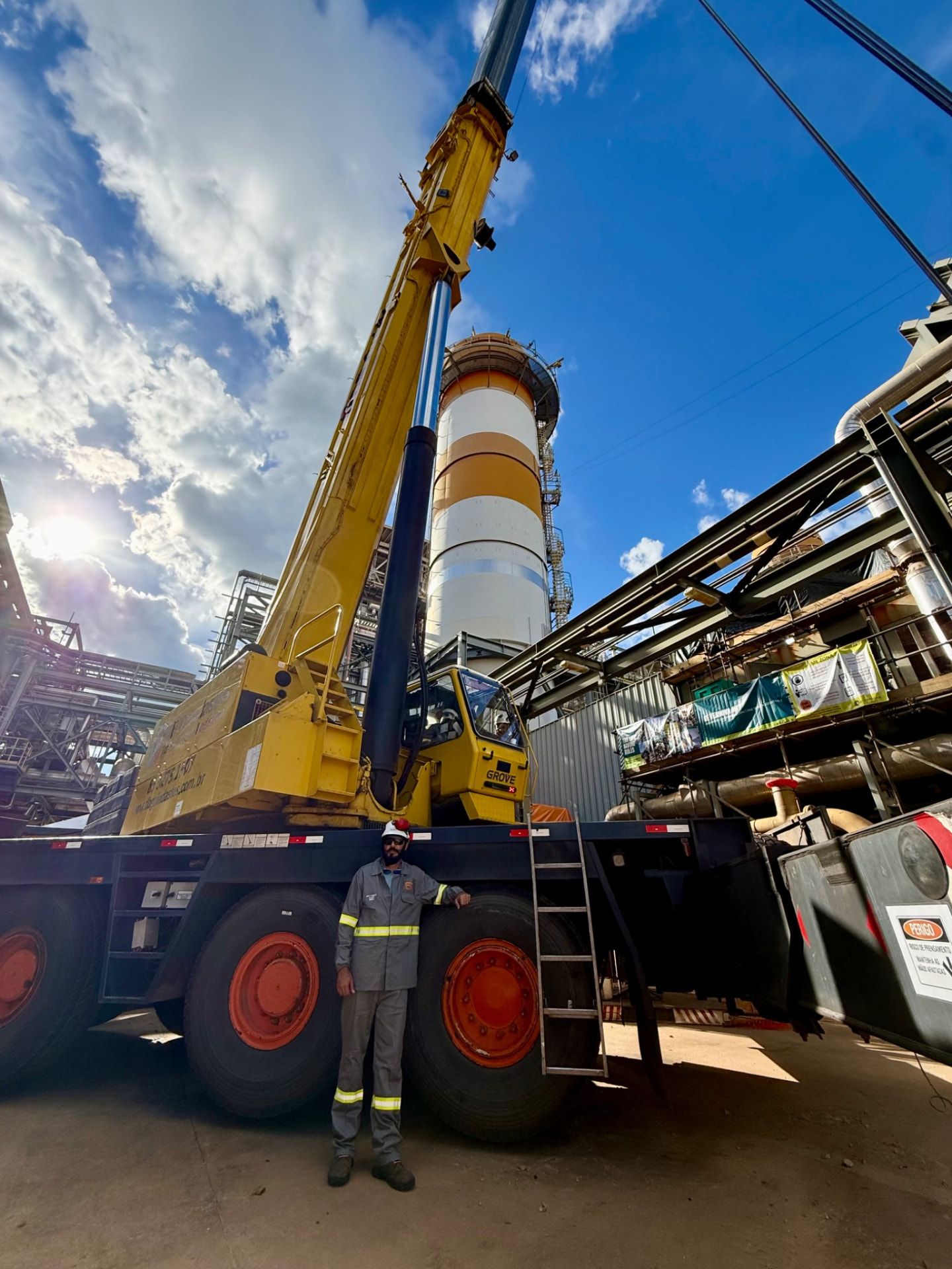 Fotografia de operação da DB no setor de Indústria.